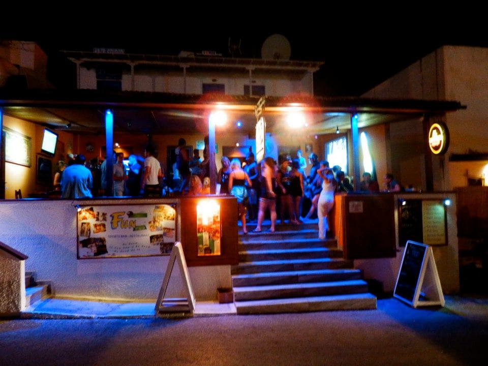 Fun Pub image 4