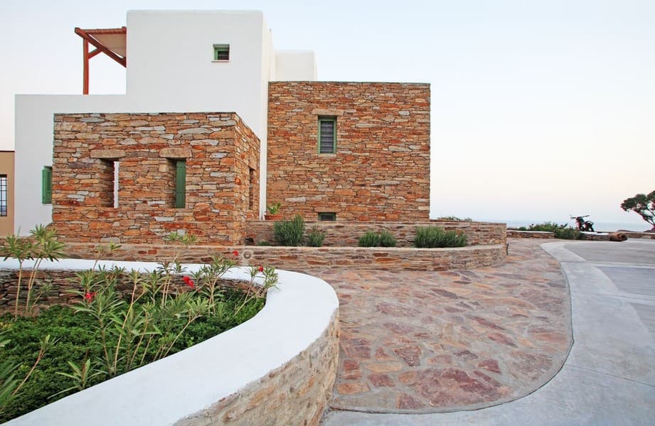On The Rocks Villa image 9